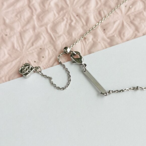 Kendra Scott Genevieve White Crystal Satellite Necklace - Picture 4 of 4